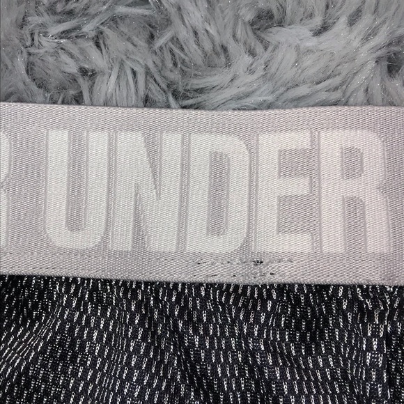 3/$34 UNDER ARMOUR HEAT GEAR SHORTS SILVER/GREY GIRLS SIZE  M/YOUTH - Picture 7 of 16